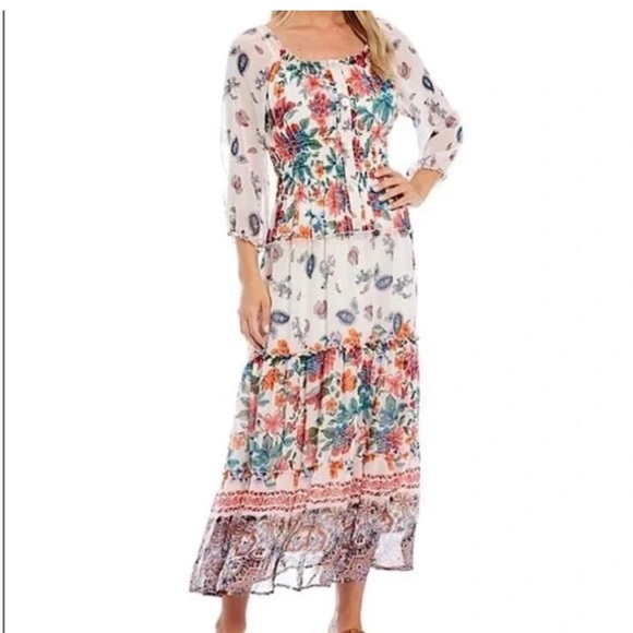 Size medium/large  boho floral long-sleeved midi dress - smocked waist - Picture 6 of 6